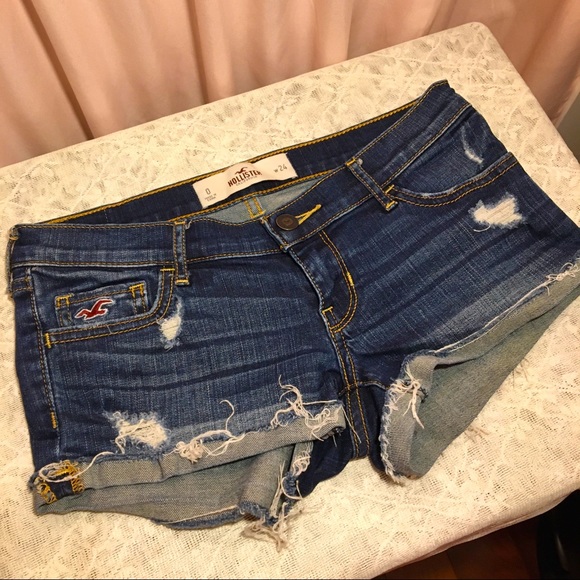Hollister Dark Denim Jean Shorts - Picture 4 of 7